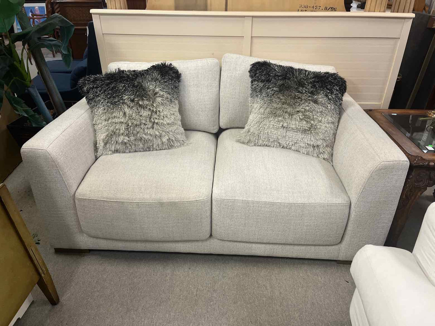 Modern White Loveseat – Soft Fabric