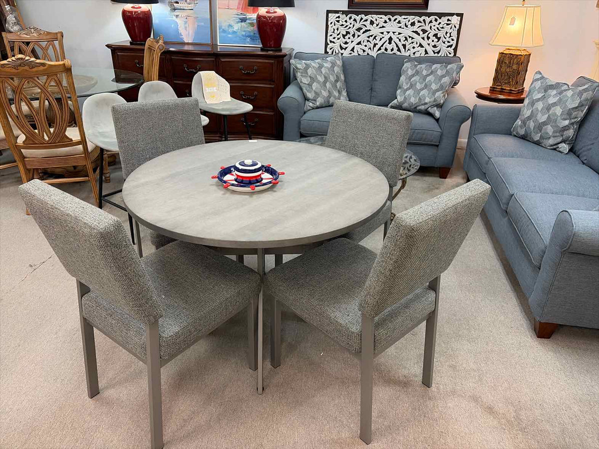 Amisco Gray Round Dining Table with 4 Upholstered Chairs