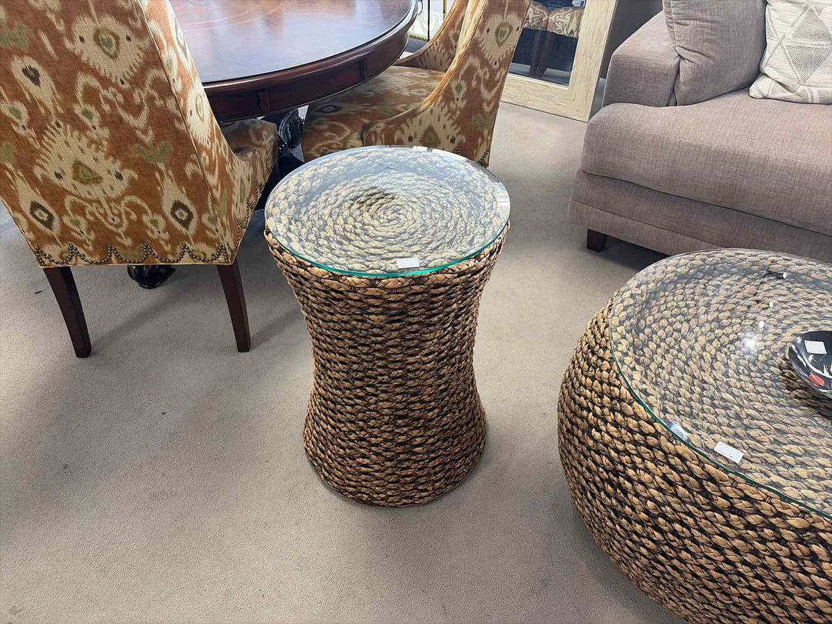 Brand New Cottage Creek Seagrass End Table with Glass Top