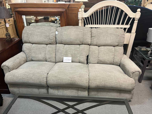 La-Z-Boy 3 Seat Reclining Sofa – Manual Recliners